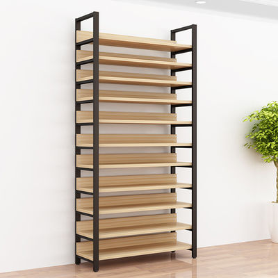 Links-Ijzer en Houten Planken